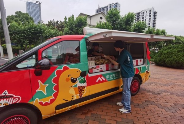 2025股票配资 上海各区划定设摊区域815个，为提升城市“烟火气”寻找“最大公约数”